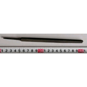 Напильник трехгранный 200мм*6" б/ручки