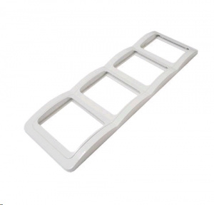 Рамка 4-ая вертикальная белая "Валдай" TDM